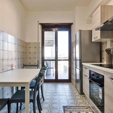 Easy Downtown - Private With Shared Bathroom Marghera