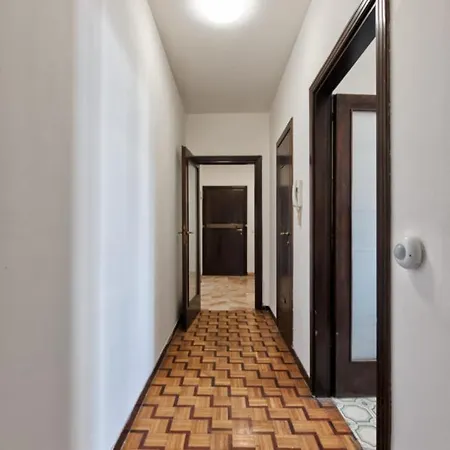 Easy Downtown - Private With Shared Bathroom Affittacamere