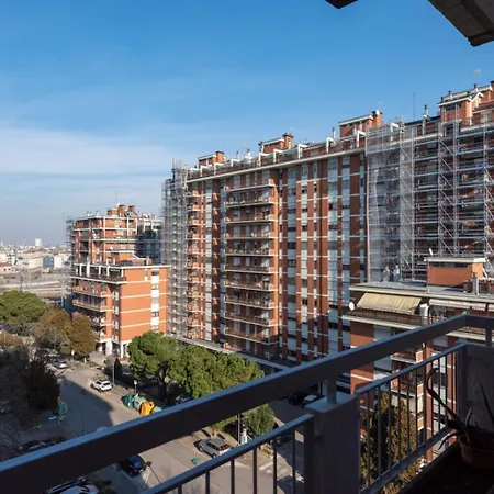 Easy Downtown - Private With Shared Bathroom